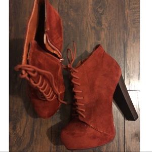 Women’s Heeled Booties 7
